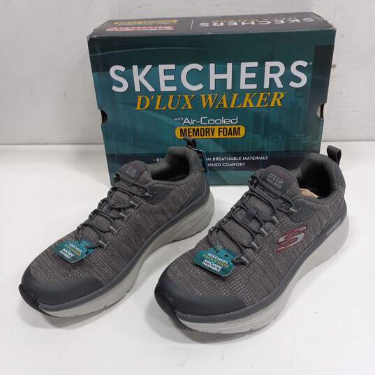 Skechers D'Lux Walker Men's Slip-On Shoes (Size 9) image number 2