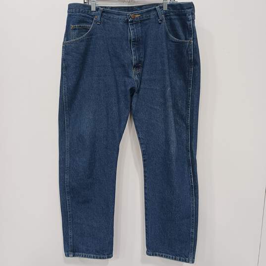 Wrangler Straight Jeans Men's Size 40X30 image number 1