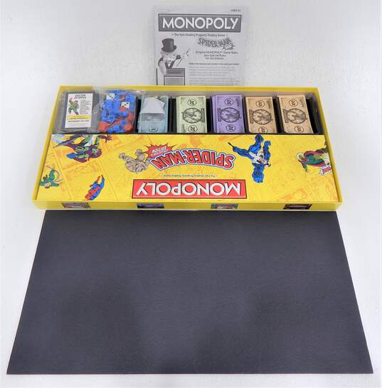 Marvel Spider-Man Monopoly Game  2012 Collectors Edition Complete image number 3