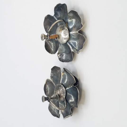 Sterling Silver Flower Screw Back Earrings Damage 11.1g image number 4