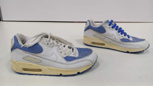 Nike Air Max Sneakers Women's Size 7 image number 1