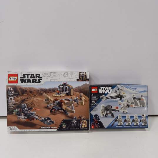 Pair of Sealed Star Wars Lego Sets Trouble on Tatoonie #75299 and Snowtrooper Battle Pack image number 1