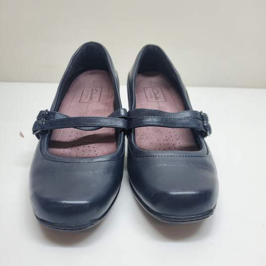 Clarks Everyday Mary Janes in Dark Blue Leather Women's Size 7.5 image number 2
