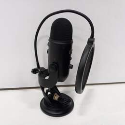 Blue Yeti USB Microphone With Wind Screen Pop Filter