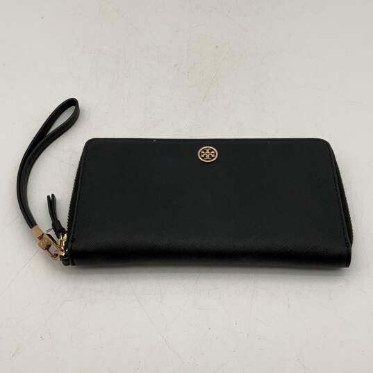 Tory Burch Womens Black Leather Credit Card Holder Wristlet Wallet image number 1