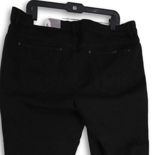 NWT Womens Black Denim Dark Wash Mid Rise Bootcut Jeans Size 8W L image number 4