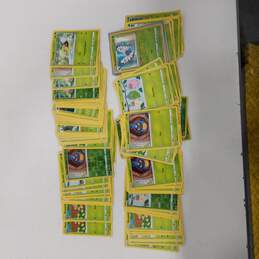 Bundle Of Assorted Collectible Pokémon Trading Cards alternative image