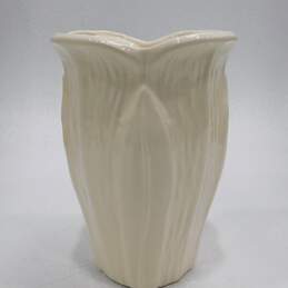Vintage 90's Haegere 808-36 Raised Leaf Pattern Vase alternative image
