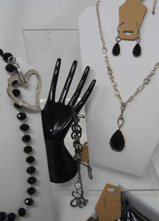 Bulk OF Jewelry image number 2