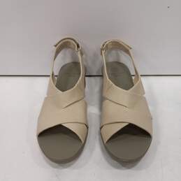 Women's Clark's Sandals Size 9.5