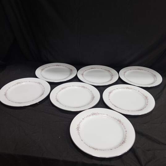 7pc Set of Noritake Rosepoint Dinner Plates image number 1