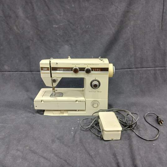 Montgomery Ward Sewing Machine Model UHT-J1942 image number 1