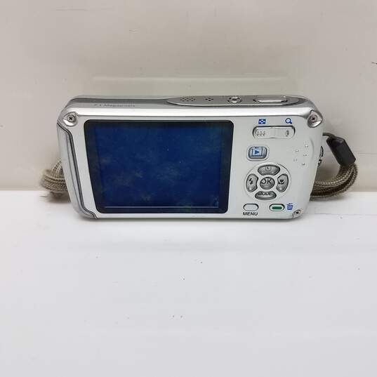 Pentax Optio W30 2.5in LCD 7.1MP 3x Optical Zoom Waterproof Compact Digital Camera image number 2