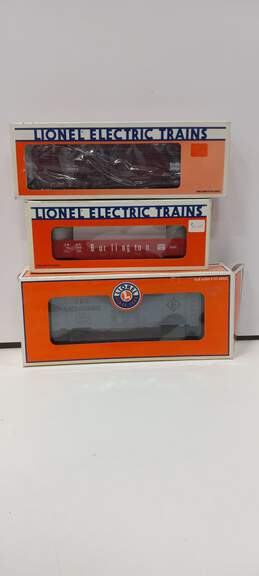Lot of e Assorted Lionel Electric Trains IOB