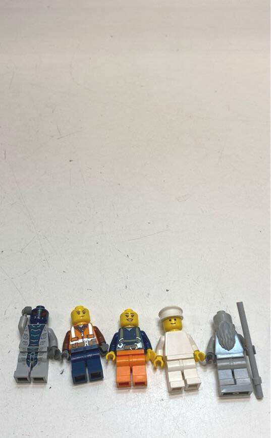 Mixed Themed Lego Minifigures Bundle (Set Of 30) image number 3