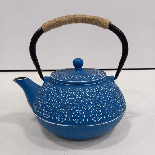 Blue Floral Cast Iron Teapot image number 1