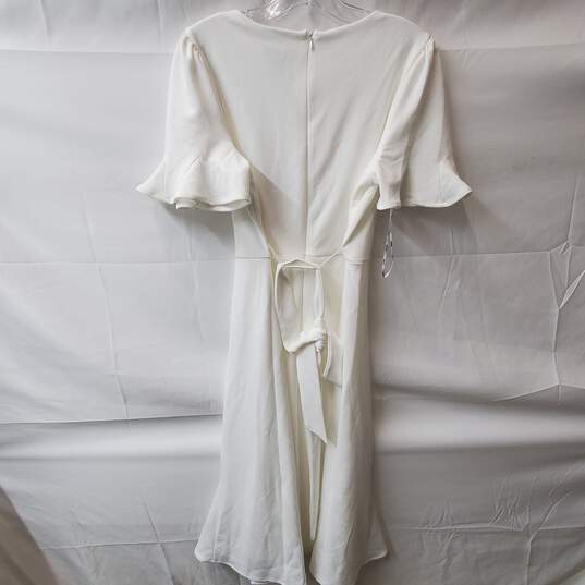 DKNY White Belted Shift Dress Size 10 image number 2