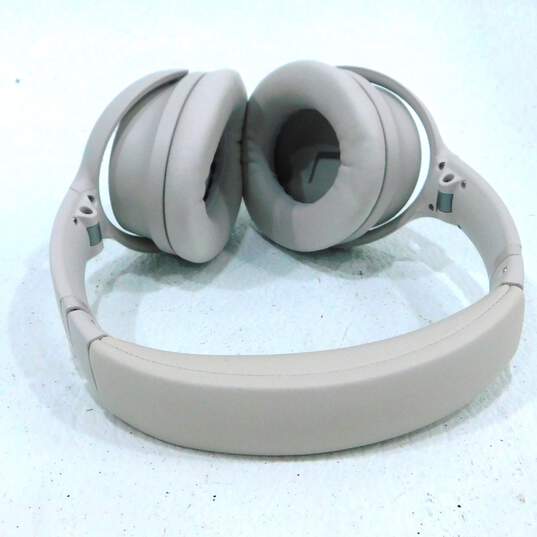Bose QuietComfort QC45 II Wireless Over Ear Headphones White Smoke image number 5