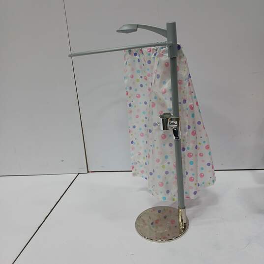 AMERICAN GIRL MOLLYS DESK AND FRESH & CLEAN SHOWER CURTAIN & STAND image number 4