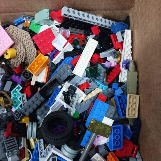 9.0lbs. of Assorted LEGO Building Bricks image number 3
