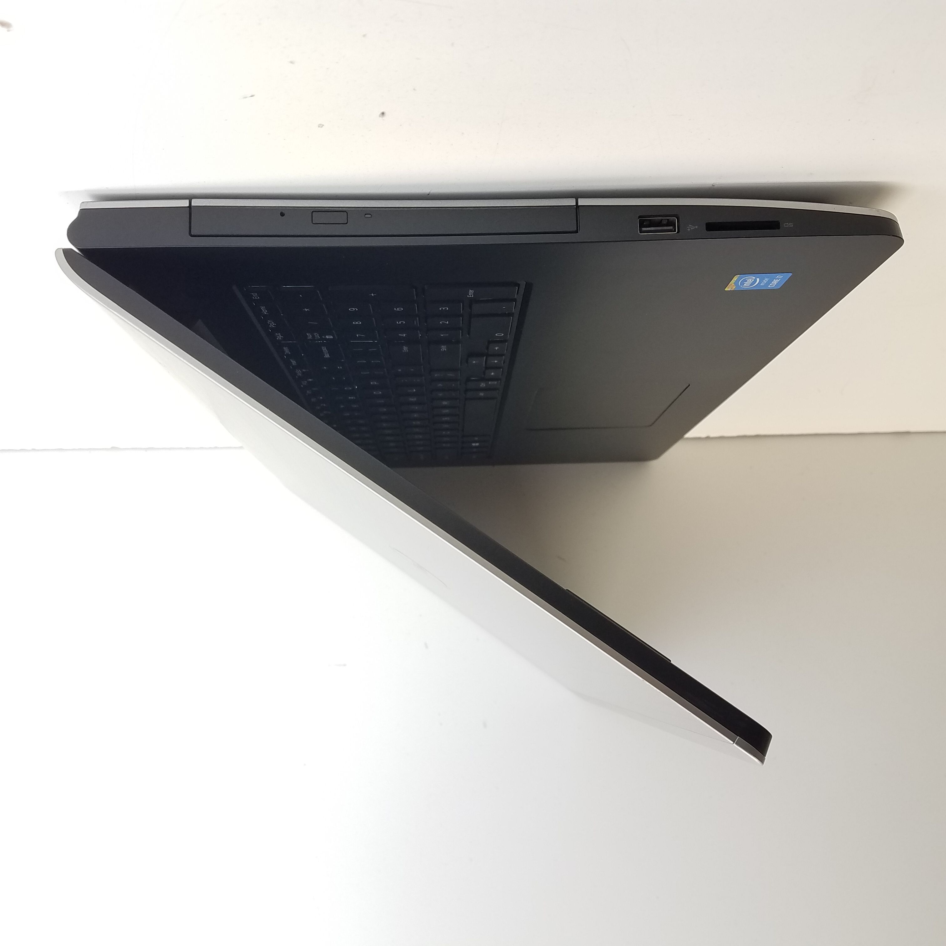Dell Inspiron 17 5748 (P26E) 17 in PC Laptop
