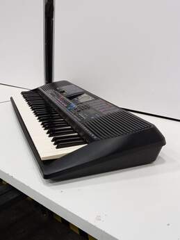 Yamaha Portatone Electronic Keyboard alternative image
