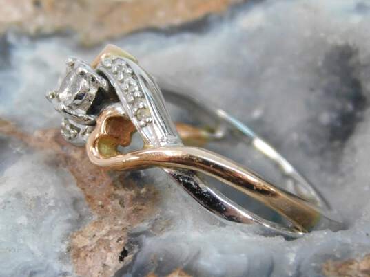 10K Two Tone Gold Diamond Accent Heart Motif Ring 3.3g image number 2