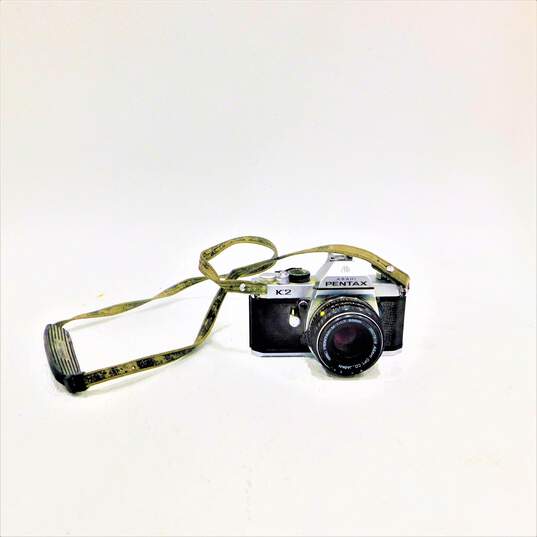 VNTG Asahi Opti. Co. Brand Pentax K2 Model Film Camera w/ Strap image number 1