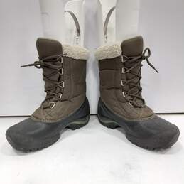 Women's Green Winter Boots Size 6 alternative image