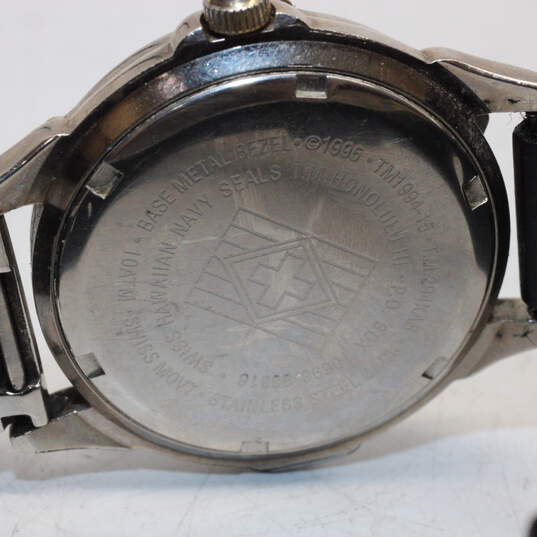 Swiss Hawaiian Navy Seals Men's Quartz Watch with Compass image number 9