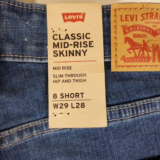 Levi;s Women Blue Jean 8 NWT image number 3