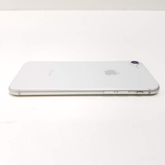 Apple iPhone 8 (A1905) 64GB White image number 4