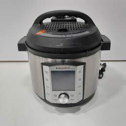 Instant Pot Duo Evo Plus 6 Pressure Cooker