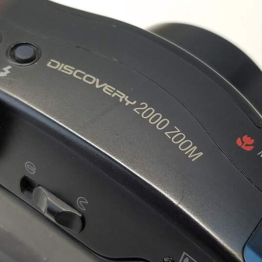 Fuji Discovery 2000 Zoom Date 35mm Point and Shoot Camera image number 2