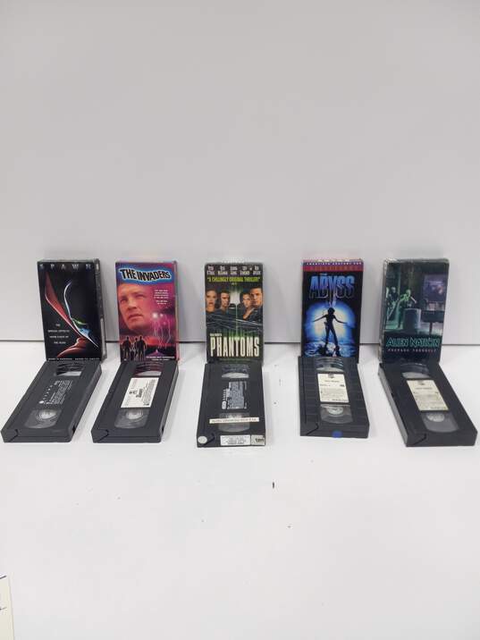 Vintage Lot of Ten Assorted VHS Action Movies image number 4