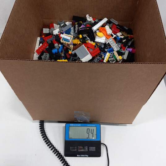 9.4lbs. of Assorted LEGO Building Bricks image number 5