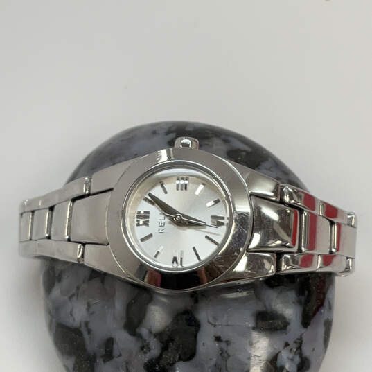 Designer Relic ZR34206 Silver-Tone Round Dial Chain Strap Analog Wristwatch image number 2