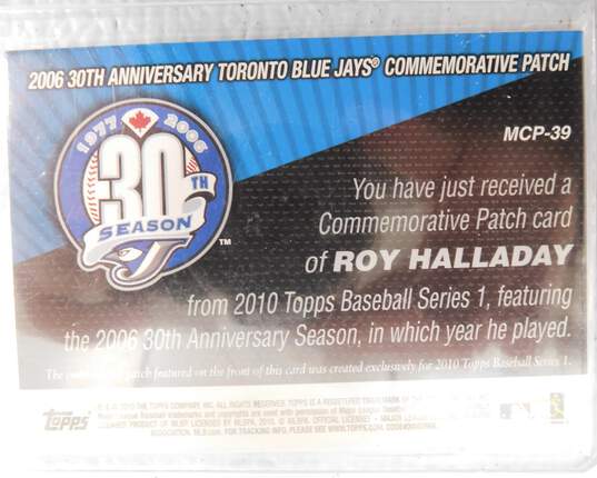 2010 HOF Roy Halladay Topps Manufactured Commemorative Patch Toronto Blue Jays image number 3