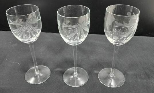 Bundle of 3 Hand Blown Romania Crystal Wine Glasses image number 7