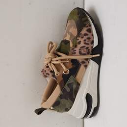 Steve Madden Cliff Wedged Camo Size 5.5