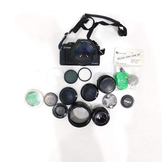 Vintage Minolta X-700 With 80-200mm Lens plus extras image number 1
