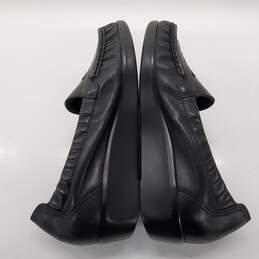 SAS Weave Slip On Loafer Black Leather Women's Size 7M alternative image