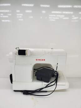 Singer 5040 Electric Sewing Machine (Untested) alternative image