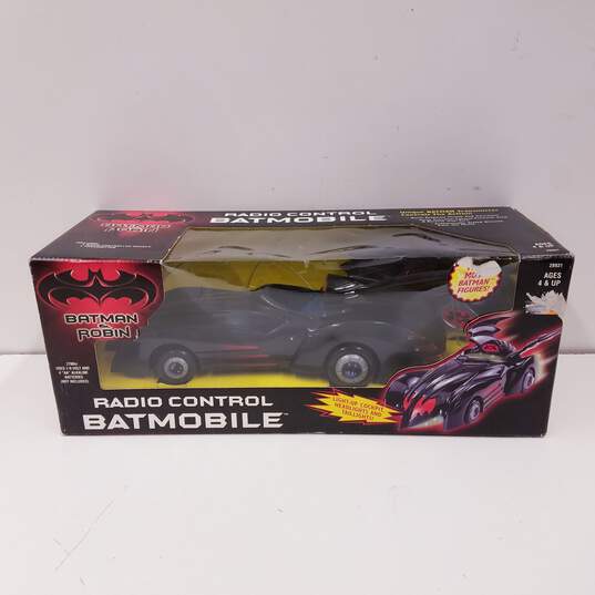 Kenner Batman & Robin Radio Control Batmobile image number 1