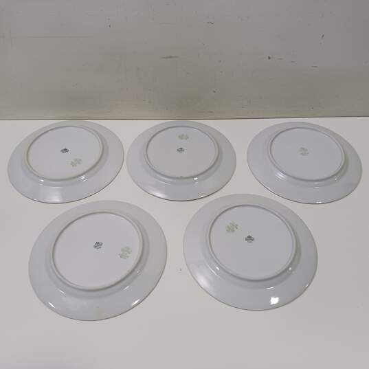 Bareuther Set of 5 Porcelain White Autumn Leaf Dinner Plates image number 3