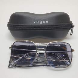Vogue  4175-SB 323/79 53-17 135 2N Eyeglasses with Case