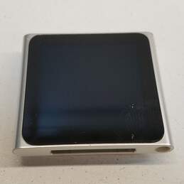 Apple iPod Nano (6th Generation) - Silver