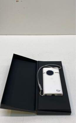 Cisco Flip S1240 White USB Slide HD Camcorder For Parts / Repair IOB alternative image