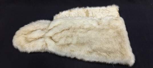 Vintage White Fur Shall image number 3