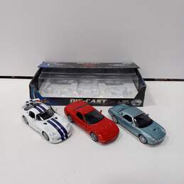 Maisto 3pc Set of Die Cast Collector Cars